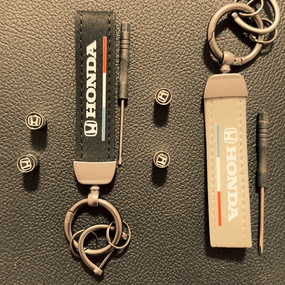 Car keychains for all car models + wheel caps - Picture 12 of 16